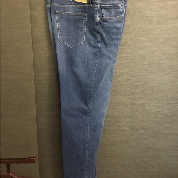 Men’s IZOD Jeans - Picture 2 of 2